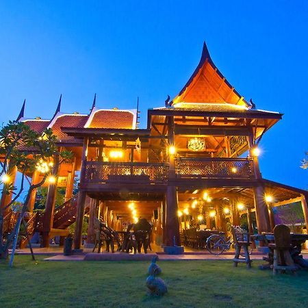Bueng Bua Thong Resort Ban Huai Yai Buitenkant foto