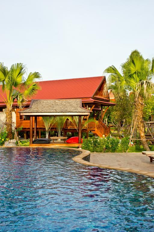 Bueng Bua Thong Resort Ban Huai Yai Buitenkant foto